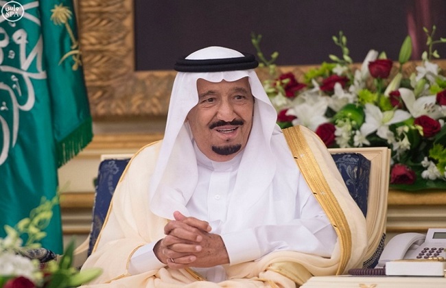 العاهل السعودي يفتتح أعمال القمة الخليجية الـ  بالرياض