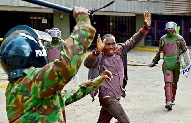 مصادمات بين الشرطة والمعارضة الكينية بسبب شائعات تتعلق بالانتخابات الرئاسية 
