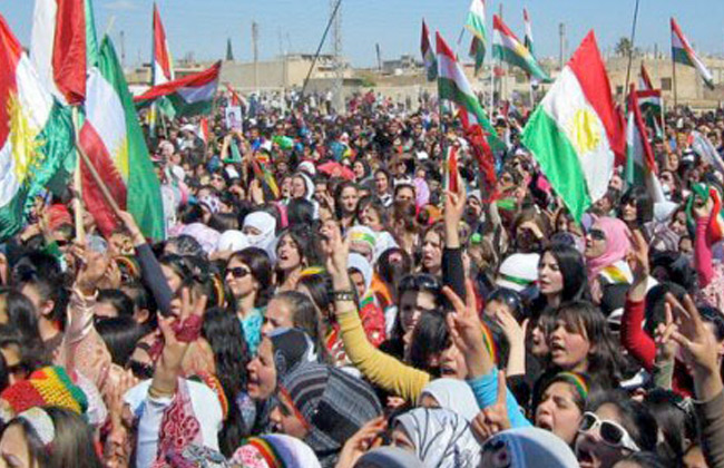 المئات من أهالي نينوى يتظاهرون ضد إجراء الاستفتاء في كردستان العراق