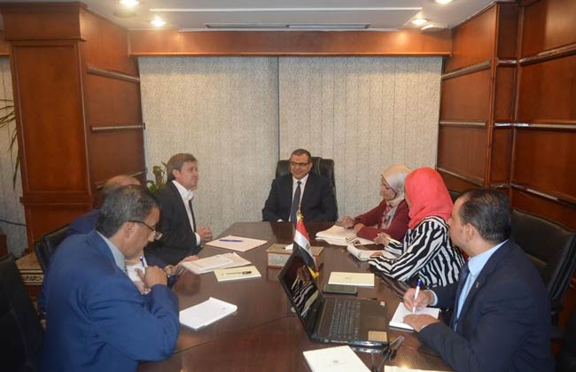 مسئول بـالعمل الدولية يشيد بجهود مصر وسعفان ننتهج الشفافية لصالح الإنتاج