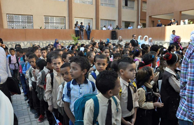 غدًا بدء حملة القضاء على الديدان المعوية لتلاميذ المدارس الابتدائية بالإسكندرية