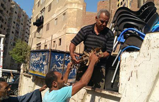 حملة لرفع الإشغالات بشوارع حي عابدين