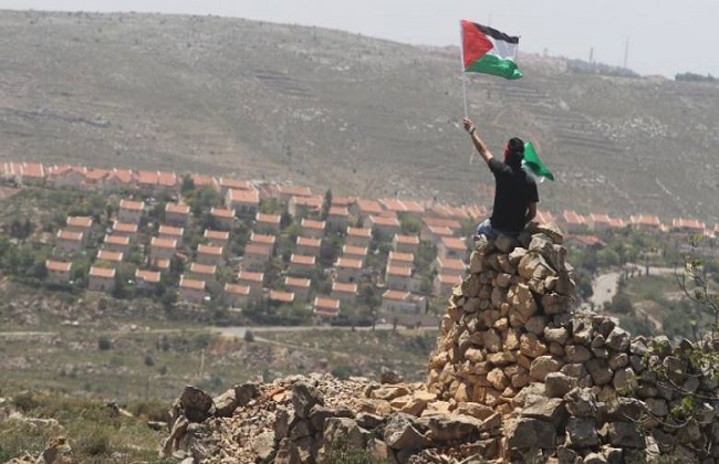 الحكومة الفلسطينية تندد بإغلاق الجيش الإسرائيلي مكاتب صحفية في الضفة الغربية