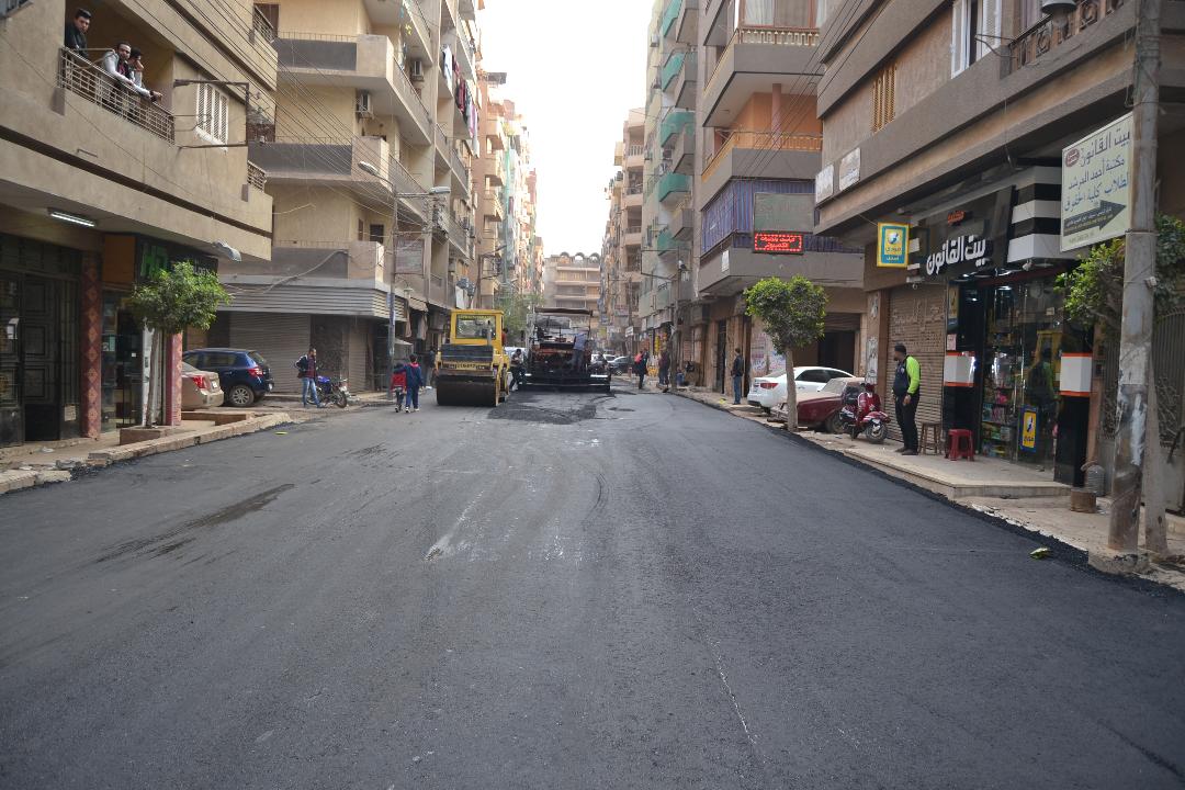 نائب المصريين الأحرار بالمرج يعلن بدء رصف 3 شوارع رئيسية بالدائرة - بوابة  الأهرام
