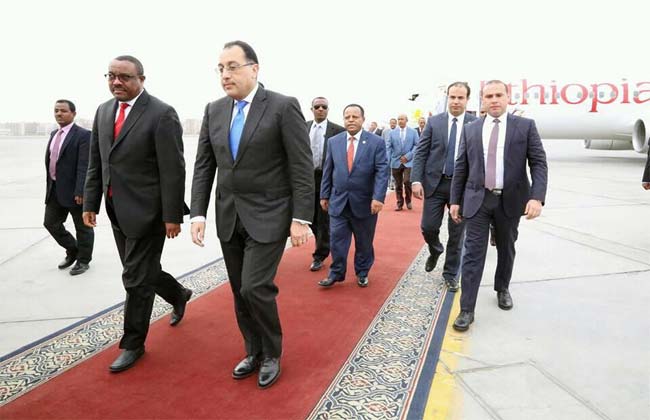 مدبولي يتوجه للمطار لاستقبال رئيس وزراء إثيوبيا