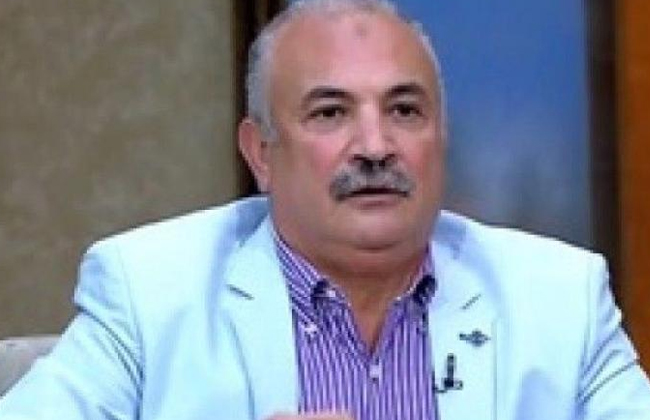 بدء التحقيق مع رئيس حى الهرم فى تقاضيه رشوة بمكتبه