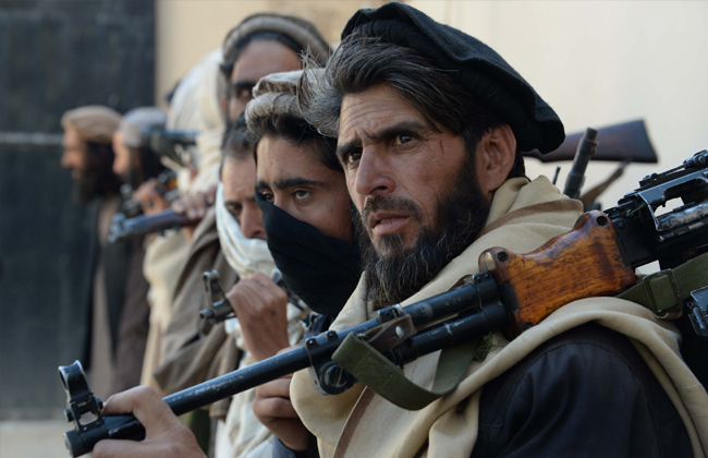 مرصد الأزهر طالبان تسمي أفعالها خطأ جهادا وتخدم بها الدمار والخراب