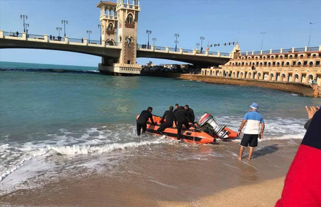  غطاسا متطوعا يشاركون في البحث عن غريق ستانلي في اليوم السادس | صور