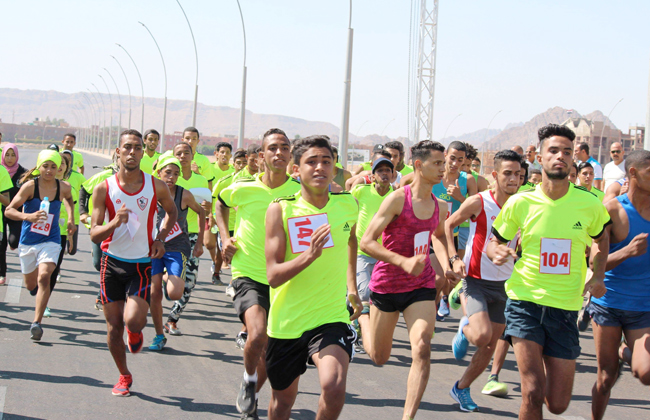 بمشاركة  طالب وطالبة انطلاق سباق الجري بجامعة طنطا