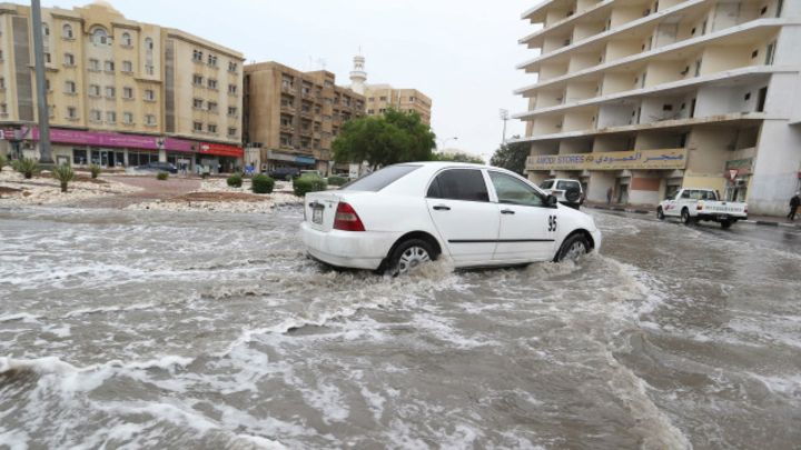 	السيول تجتاح الدوحة