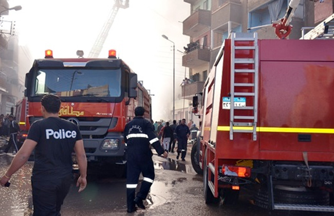 الحماية المدنية تسيطر على حريق داخل مول تجارى شهير بالإسكندرية