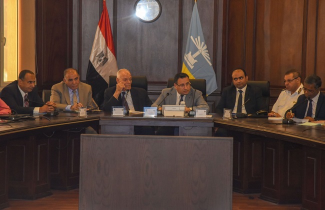 محافظ الإسكندرية يرأس اجتماع اللجنة العامة لحماية الطفولة لعام  | صور