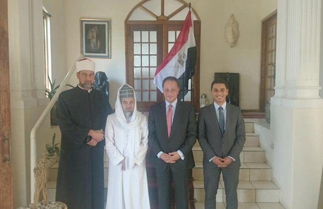 سفير مصر بجنوب إفريقيا يؤكد دعم مصر والأزهر الشريف لعمل معهد دار العلوم في بريتوريا