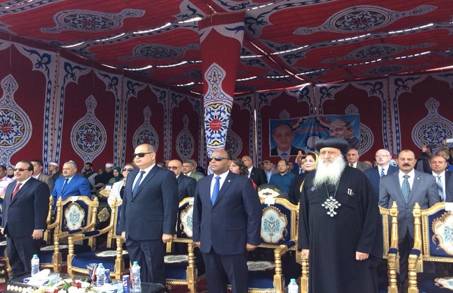 رئيس جامعة طنطا والأنبا بولا يشهدان الاحتفال بالعيد القومي لمحافظة الغربية | صور