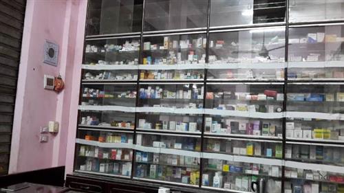 ضبط صيدلية بدون ترخيص تبيع أدوية منتهية الصلاحية فى البحيرة