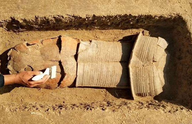 اكتشاف مقبرتين يعود تاريخهما إلى ألفي سنة في جنوب شرقي الصين