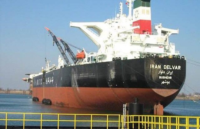 الولايات المتحدة تحذر الموانئ وشركات التأمين من التعامل مع ناقلات النفط الإيرانية