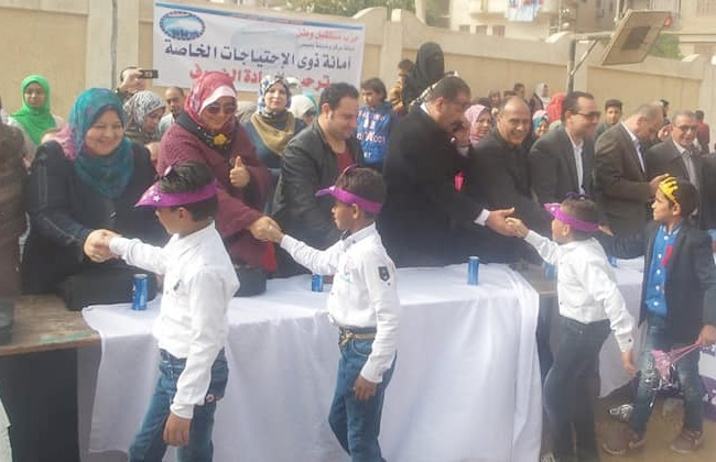  	"مستقبل وطن" يكرم طلبة مدرسة الأمل للصم والبكم بمدينة بلبيس