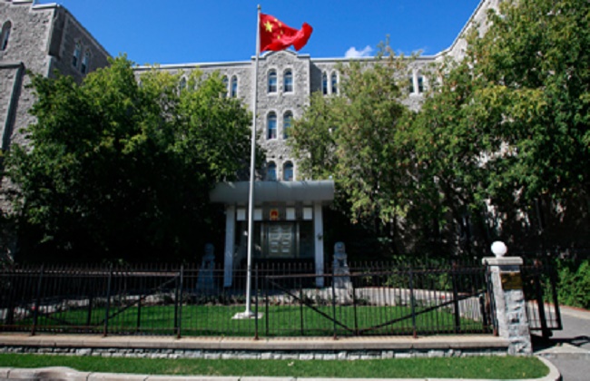 الصين تطالب كندا بالإفراج عن المسئولة في شركة هواوي