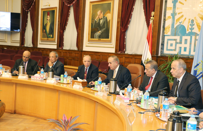 ننشر تفاصيل زيارة وزير التنمية المحلية لإقليم القاهرة الكبرى | صور