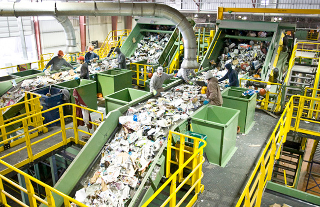 العالم يبحث عن بديل للصين لتدوير النفايات - بوابة الأهرام