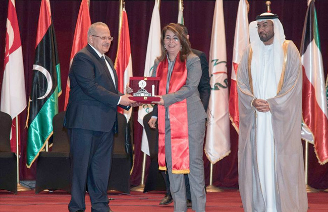 المهرجان الدولي للأم المثالية يكرم غادة والي ووزيرة التضامن أقوم بدوري | صور 