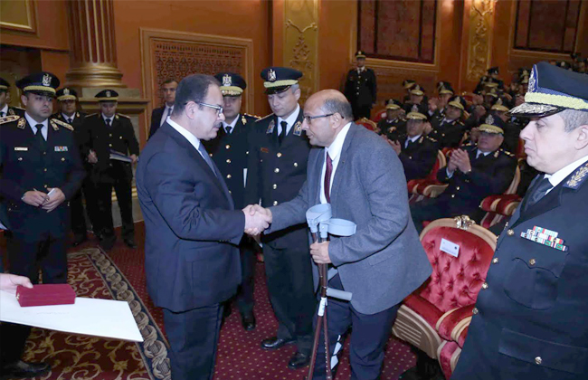 وزير الداخلية يكرم عددا من المتميزين والمساهمين في عملية سيناء الشاملة| صور 