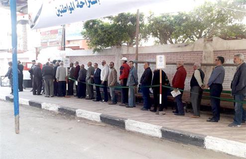 إقبال كثيف من البورسعيدية في بداية انطلاق الانتخابات الرئاسية | صور