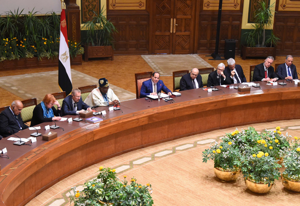 الرئيس السيسي خلال لقائه أمناء مكتبة الإسكندرية 