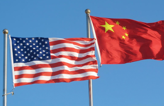 الصين وأمريكا تبحثان مفاوضات التجارة في محادثة هاتفية