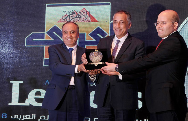 الأهرام تسلم طارق عامر جائزة أقوي محافظ بنك مركزي عربي | صور