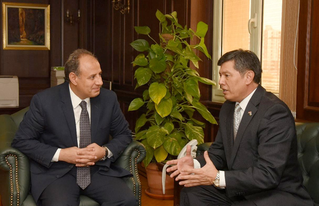 محافظ الإسكندرية يبحث مع سفير أوزباكستان سبل الاستثمار | صور 