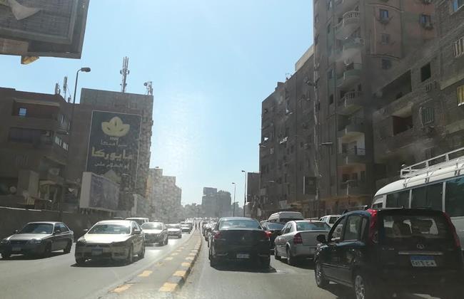 كثافات مرورية متوسطة بمعظم طرق وميادين القاهرة في فترة الذروة المسائية 