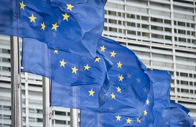 الاتحاد الأوروبي يعتزم زيادة الرسوم على الصلب لحماية السوق الداخلية