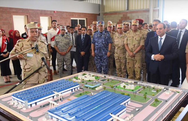 الرئيس السيسي يقوم بجولة تفقدية في المجمع الصناعي لإنتاج الأسمنت والرخام ببني سويف 