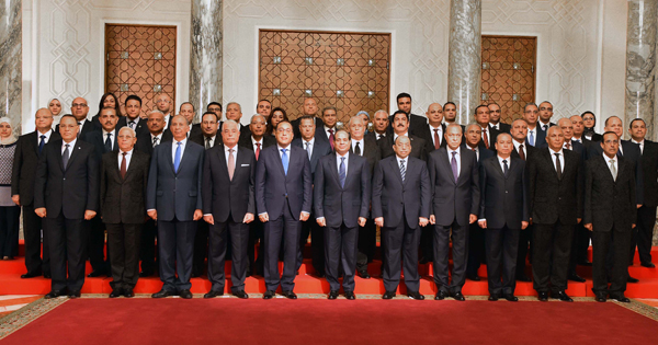 الرئيس السيسي خلال أجتماعه بالمحافظين الجدد 