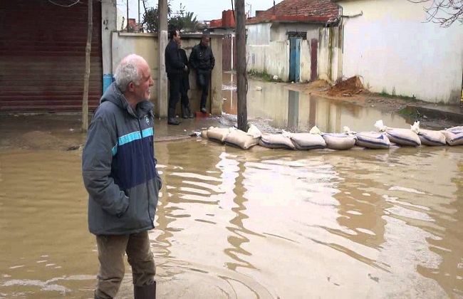مقتل  أشخاص في فيضانات جنوب الجزائر