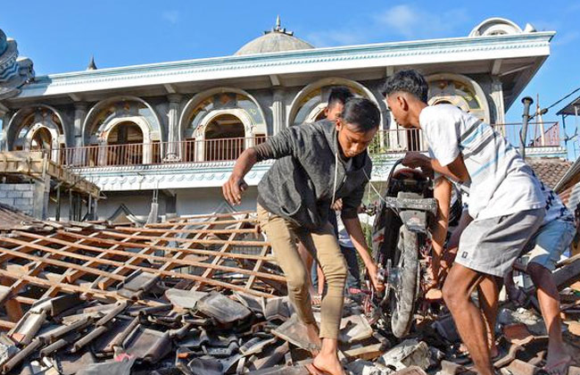 أكثر من سبعين ألف مشرد في زلزال إندونيسيا