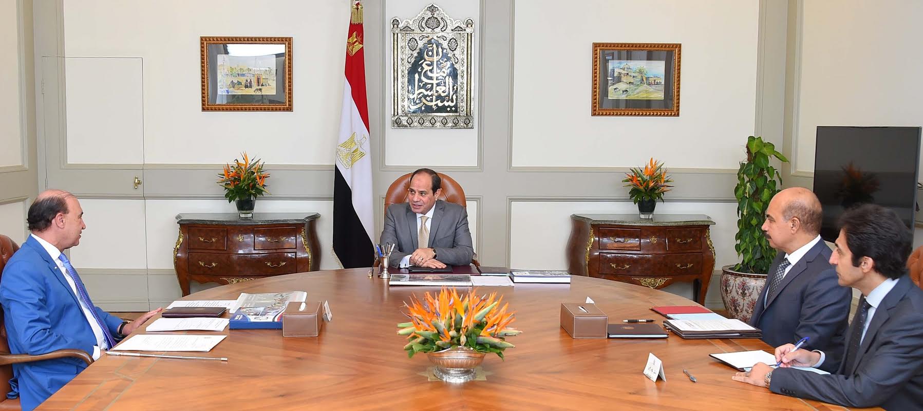  الرئيس عبد الفتاح السيسي يجتمع مع الفريق مهاب مميش