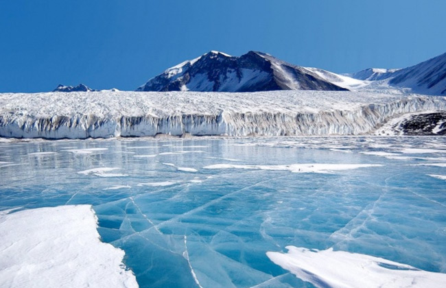 ذوبان الأنهار الجليدية في جبال الألب يكشف عن قطع أثرية عمرها  عام