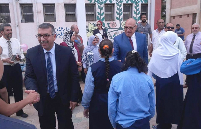 نائب محافظ القاهرة يزور المجمع الحرفي لمتحدي الإعاقة في المنطقة الغربية | صور