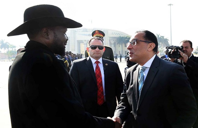 رئيس الوزراء يودّع الرئيس سيلفاكير بعد انتهاء زيارته للقاهرة