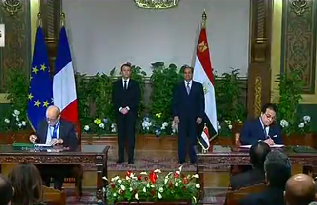 السيسي وماكرون يشهدان توقيع اتفاقية إعادة تأسيس الجامعة الفرنسية في مصر
