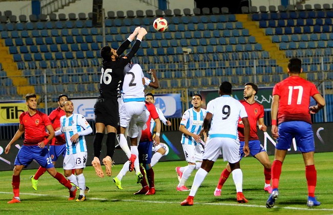 طاقم تحكيم صربي لمباراة الإسماعيلي والزمالك وكرواتي للأهلي وبيراميدز بالدوري