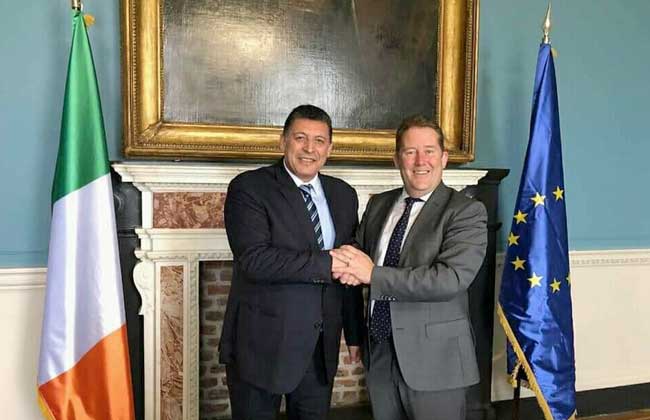 سفير مصر في دبلن يلتقي رئيس مجموعة الصداقة المصرية الأيرلندية