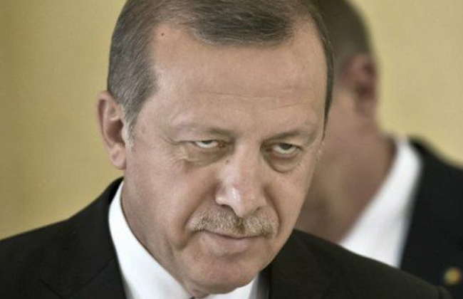 أردوغان يأكل على موائد أوروبا ويبتزها والاتحاد يتوعد بخفض مساعداته المالية لإسطنبول