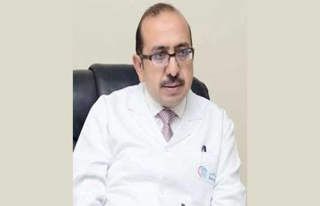  الدكتور حازم الفيل  مدير مستشفي معهد ناصر للبحوث والعلاج