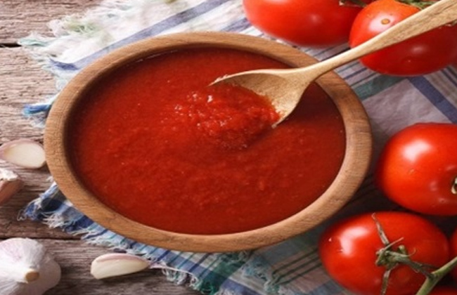هل تتناول الطماطم مسبكة؟ فوائد عظيمة رغم عيوبها المزعجة