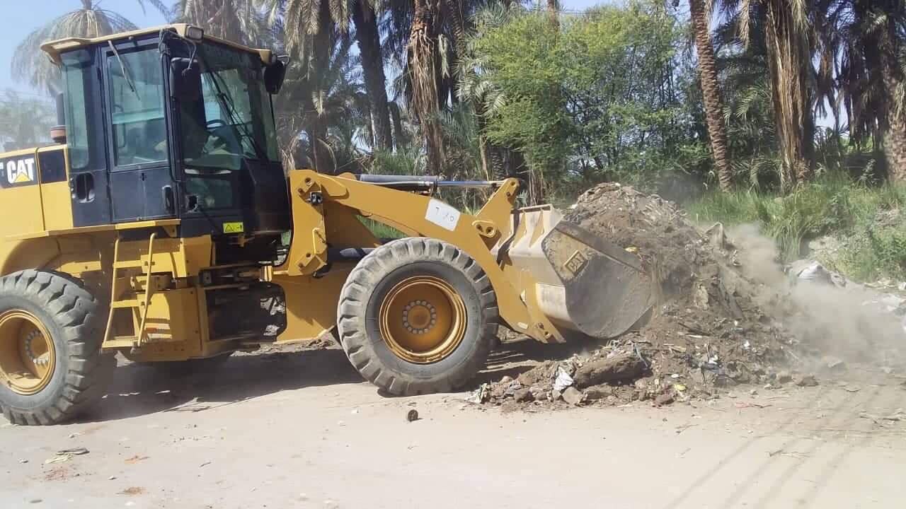 رفع 140 طن مخلفات صلبة في أكبر حملة بمدينة القرنة غرب الأقصر 