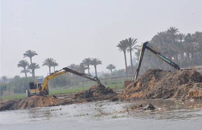 أخبار البحيرة.. إزالة 67 تعديًا على نهر النيل في الرحمانية - بوابة الأهرام